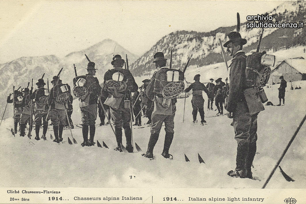 Sciatori Alpini in una cartolina del primo Novecento