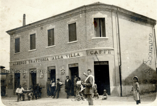 La scomparsa trattoria Alla Villa, oggi Osteria Piccolo Piemonte, 1923 Vicenza, foto cartolina d'epoca della trattoria Alla Villa, poi Osteria Piccolo Piemonte