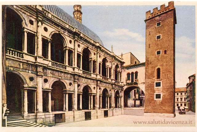 Cartolina d'epoca a colori di Piazza delle Erbe Vicenza, Piazza delle Erbe in una cartolina d'epoca a colori