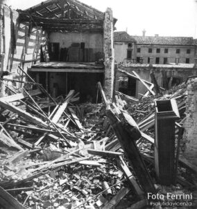Foto Studio Ferrini ITIS Rossi, rovine dell'aula numero 16 - Foto Ferrini