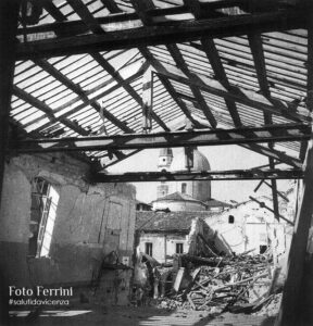 Foto Studio Ferrini ITIS Rossi: resti dell'Aula Magna. Foto Ferrini