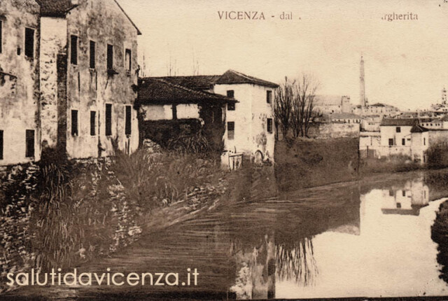Viale Margherita, ponte sul Retrone Panorama di Vicenza dal ponte di Viale Margherita.