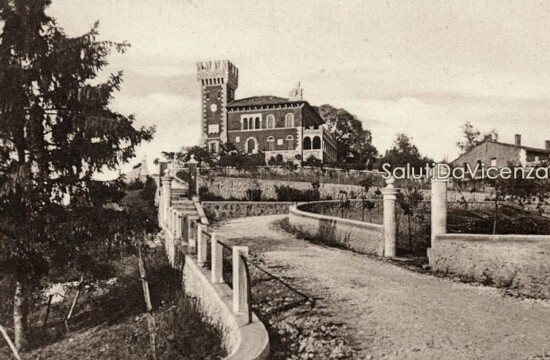 Torri di Arcugnano, Villa G. Monti Torri di Arcugnano, Villa Monti lungo la strada Bisortole.