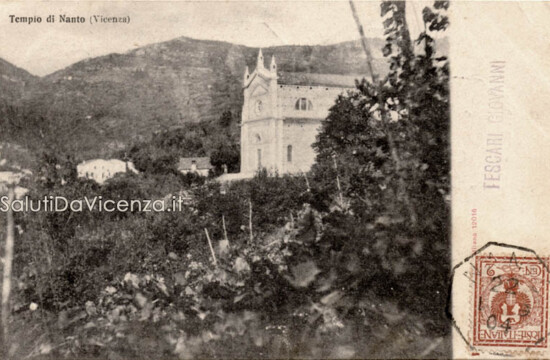 Nanto, parrocchiale Antica cartolina fotografica della parrocchiale di Nanto.
