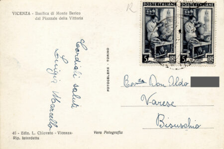 Aggiunta dei dettagli e organizzazione dello spazio in un esemplare risalente ai primi anni Cinquanta. Cartolina d'epoca risalente ai primi anni cinquanta del Novecento, da Vicenza a Varese